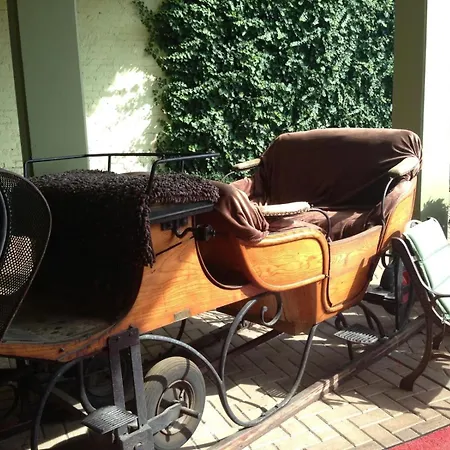 Bed and Breakfast Alter Kutschenbauer